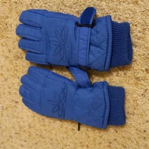 Girls snowboard or ski gloves